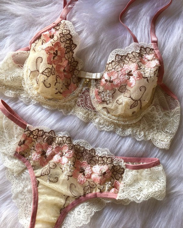 Flora lingerie set